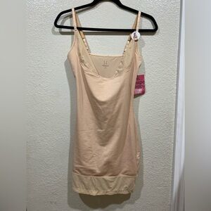 NWT Yummie tummie Elegant Nude Chemise Slip Size M